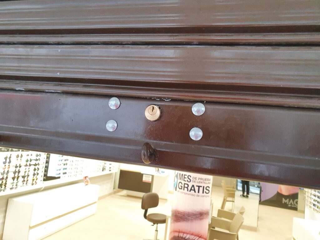 Apertura de persianas Rosselló