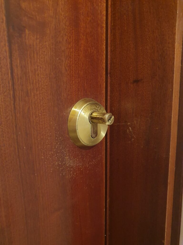 Apertura de puertas Juneda